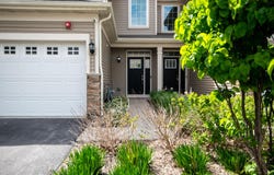 2049 S Stuttle Rd, Batavia, IL 60510