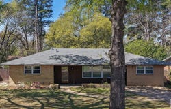 5 Paul Dr, Texarkana, TX 75503