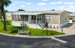 102 E SAINT LUCIA Loop, APOLLO BEACH, FL 33572