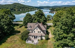 373 Lake Road, Warren, CT 06777