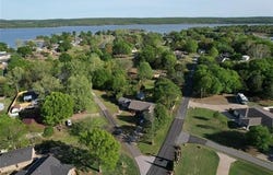 20 Brookwood Drive, Eufaula, OK 74432