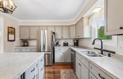 1059 9th Ave, Grafton, WI 53024