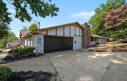 825 N 20th ST, Van Buren, AR 72956