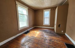 825 E 5th St, Pueblo, CO 81001
