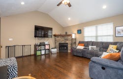 1095 E Daisy Falls Drive, Nixa, MO 65714
