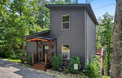2412 Ridgehigh Pass, Sevierville, TN 37876