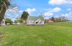 31 Cemetery Road, Williamsburg, KY 40769