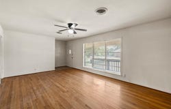 303 Avenue E, Moody, TX 76557