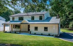 300 E Chestnut Ave, Metuchen Boro, NJ 08840-1517