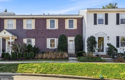 635 E MAIN Street, MOORESTOWN, NJ 08057