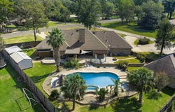 136 County Rd 1040, Center, TX 75935
