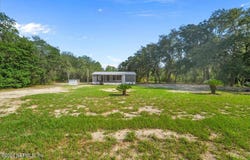 220 GLISSON Street, Interlachen, FL 32148