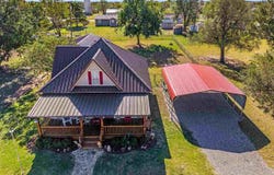 704 6th St, Elgin, OK 73538
