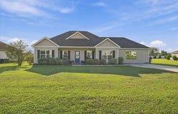 1351 N Broadway, Ashford, AL 36312