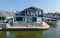 113 Tarpon Ct, Aransas Pass, TX 78336