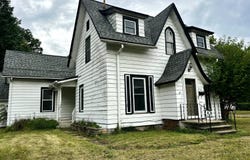 522 Walnut Street, Three Rivers, MI 49093