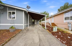 1949 SE Palmquist Rd, Gresham, OR 97080