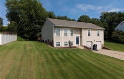 406 S Point Ct, South Fayette, PA 15057