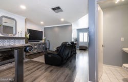 9933 Independence, Chatsworth, CA 91311