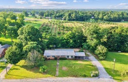 63 PINE STREET, THORSBY, AL 35171