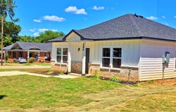 286 10th Street, Paris, TX 75460