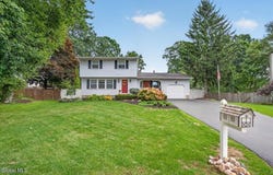 5 Tanner Hollow Drive, Albany, NY 12205