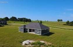 E Arrowhead Estates, Stockton, MO 65785