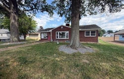 815 3rd Street SW, New Philadelphia, OH 44663