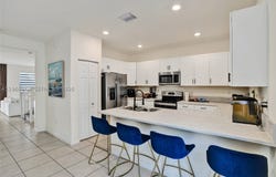 11135 W 32nd Ln, Hialeah, FL 33018