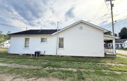 657 3rd Ave, Gallipolis, OH 45631