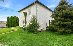 304 Main Place, Persia, IA 51563