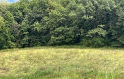 8698 Silver Oaks Drive, Dubuque, IA 52003