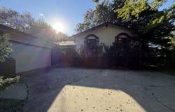 1222 Laurel Lane, Schaumburg, IL 60193