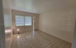 291 E 4th Ave, Hialeah, FL 33010