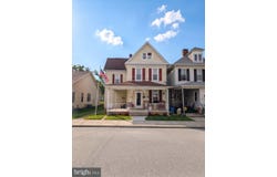 320 SPRING Avenue, HANOVER, PA 17331