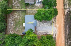 226 E Cypress Avenue, DeFuniak Springs, FL 32433
