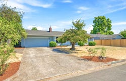 987 BAXTER St, Eugene, OR 97402