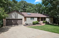 1604 Creightonwood Court, High Ridge, MO 63049