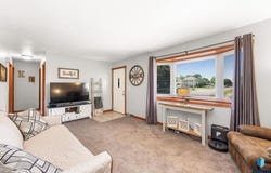 3712 S Hawthorne Ave, Sioux Falls, SD 57105