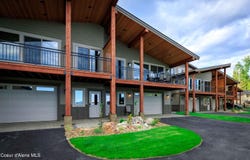 40 Palouse Dr, Nordman, ID 83848