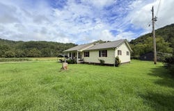 44 Meadow Lark Lane, Inez, KY 41224