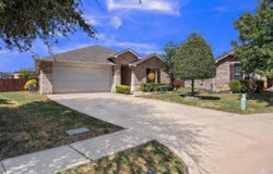 709 Denali Drive, Arlington, TX 76002