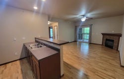 1820 W Benton St #301, IowaCity, IA 52246