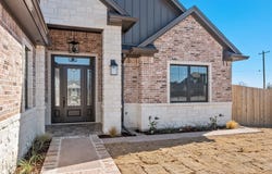 109 Water View Lane, Robinson, TX 76706