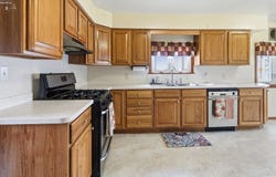 5920 Clover Lane, Walbridge, OH 43465