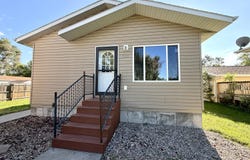 382 Mellette Ave SW, Huron, SD 57350