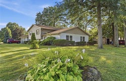 1401-1403 Lindenwood Drive, Lorain, OH 44053