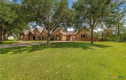 178 Juniper Trail, Yoakum, TX 77995