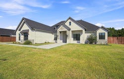 4231 Spring Garden Road, Midlothian, TX 76065