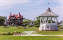 112 Dukes County Avenue, Oak Bluffs, MA 02557